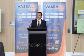 Le vice-Premier ministre Trân Hông Hà prend la parole lors du Forum de dialogue sur la science et la technologie et de la cérémonie de lancement officielle de plateforme d’apprentissage numérique VietNEST. Photo : VNA