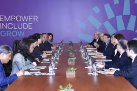 Le président vietnamien Luong Cuong a rencontré le Premier ministre japonais Shigeru Ishiba, à l'occasion de la Semaine des dirigeants de l’APEC 2024 à Lima, au Pérou, le 16 novembre 2024 Photo : VNA
