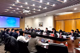 Vue d’ensemble de la séance de travail, tenue en marge de la réunion des vice-ministres des Finances et des vice-gouverneurs de l’APEC 2026 à Shanghai, en Chine. Photo : ministère des Finances