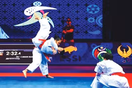 L’équipe féminine vietnamienne de kata aux Championnats d’Asie de karaté 2025. Photo : AKF