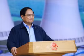 Le Premier ministre Pham Minh Chinh, chef du Comité de pilotage pour la construction de la centrale nucléaire, préside la troisième réunion du Comité, à Hanoi, le 22 octobre. Photo: VNA