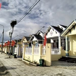 Le Comité du Parti de la province de Thanh Hoa (Centre) exhorte les autorités locales à lever rapidement les obstacles et à intensifier les efforts de mise en œuvre afin d'atteindre l'objectif d'élimination des logements précaires et insalubres d'ici octobre 2025. Photo: baothanhhoa.vn