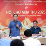 Le vice-Premier ministre Bui Thanh Son, chef du comité de pilotage de la Foire d’automne 2025, lors de la réunion de travail. Photo : VNA