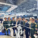 La délégation du ministère de la Défense, conduite par le général de corps d’armée Nguyen Truong Thang, vice-ministre, participe au Salon mondial de la Défense et de la Sécurité Eurosatory 2026, organisé en France du 15 au 19 juin. Photo: VNA