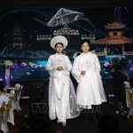 Représentation de l'ao dai à l'événement. Photo: VNA