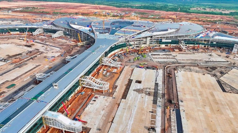 L'aéroport international de Long Thành est en voie d'achèvement et vise une mise en service commerciale au cours du premier semestre 2026. Photo : VietnamPlus