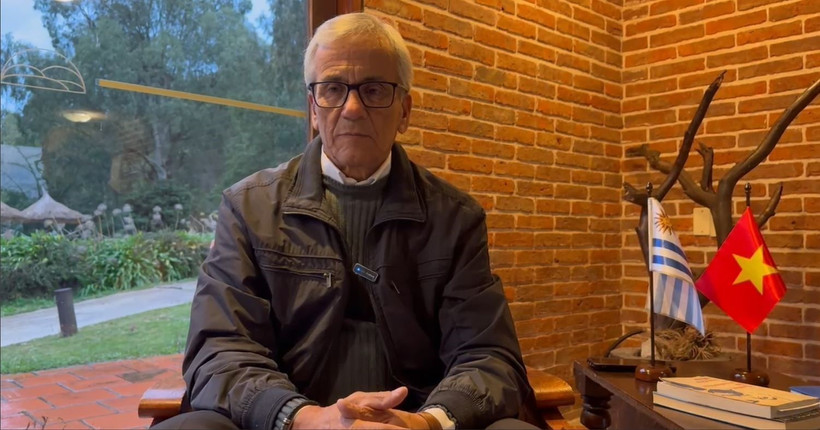 Juan Castillo, secrétaire général du Parti communiste d'Uruguay et ministre du Travail et de la Sécurité sociale. Photo : VNA