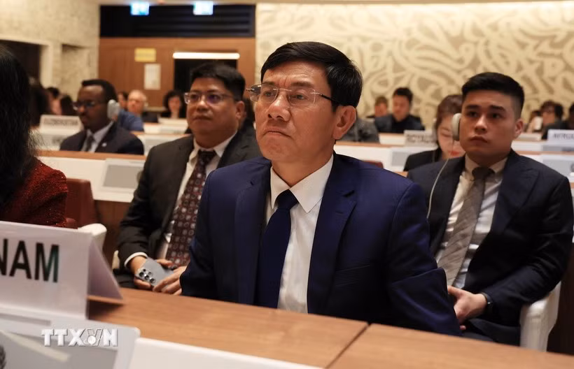 Doan Anh Tho, vice-auditeur général de l'Audit d'Etat du Vietnam au 8e Congrès de l’Organisation des institutions supérieures de contrôle des finances publiques de l'Asie du Sud-Est (ASEANSAI), qui s’est ouvert le 13 novembre à Singapour sous la présidence de l’Audit d’État de Singapour. Photo : VNA