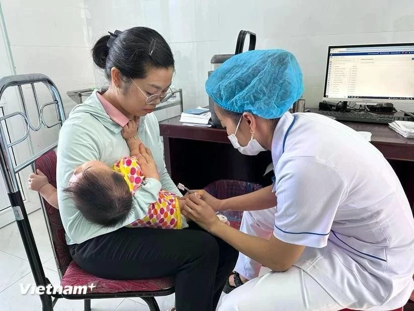 En janvier, les prix du groupe des médicaments et des services médicaux ont enregistré une hausse de 9,47 % par rapport au mois précédent, entraînant une augmentation de 0,51 point de pourcentage. Photo : VietnamPlus