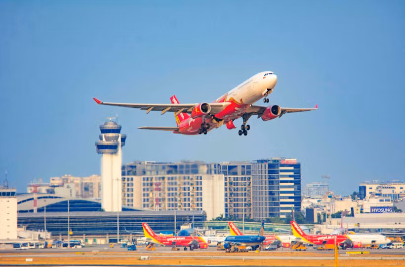 La compagnie aérienne Vietjet a été honorée par AirlineRatings, un organisme international de référence en matière de sécurité et de services aériens. Photo : Vietjet