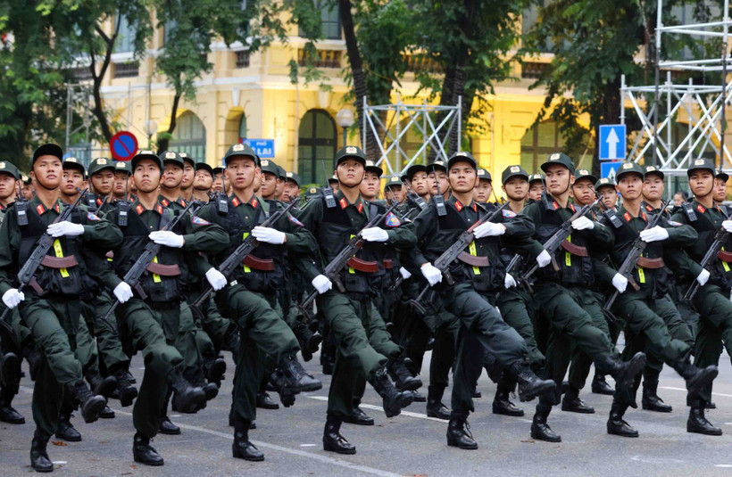 La force de la police spéciale lors de la répétition générale. Photo: VNA