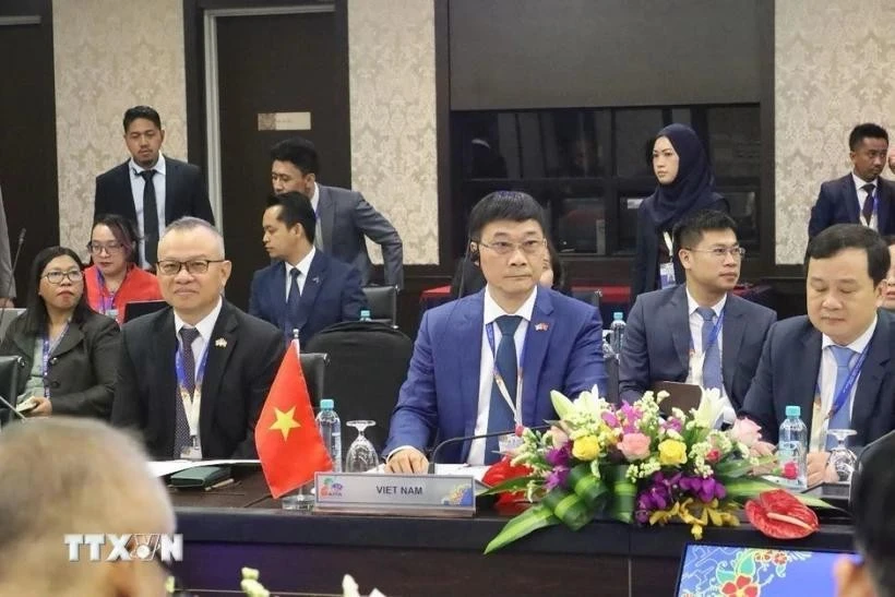 Une délégation de l'Assemblée nationale du Vietnam, conduite par son vice-président Vu Hong Thanh, a participé à la réunion préparatoire de l'Interface des dirigeants ASEAN-AIPA 2025 (Interface ASEAN-AIPA), qui s'est tenue le 25 mai à Kuala Lumpur, en Malaisie. Photo : VNA