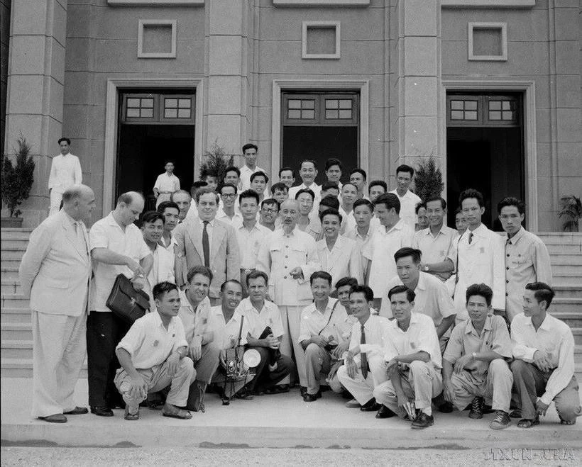 Cette année marque le bilan de la résolution du 11ᵉ Congrès de l'Association des journalistes vietnamiens (2020-2025) et le centenaire de la presse révolutionnaire vietnamienne (21 juin 1925 - 21 juin 2025). Photo : VNA