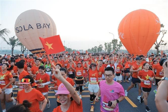 La course “Việt Nam tôi đó – My Vietnam 2025” (Mon Vietnam), réunissant 21.529 coureurs venus de nombreuses provinces, villes et clubs sportifs du pays. Photo : VNA