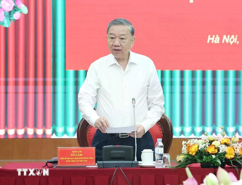 Le secrétaire général du Comité central (CC) du Parti communiste du Vietnam (PCV), To Lam lors de la séance de travail. Photo : VNA
