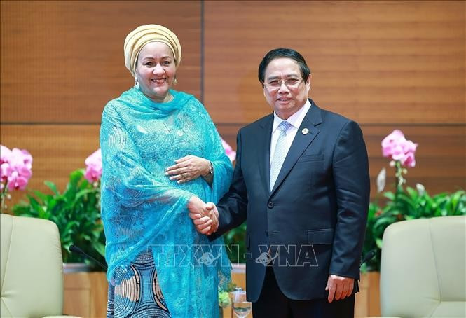 Le Premier ministre Pham MInh Chinh reçoit la vice-secrétaire générale des Nations Unies, Amina Mohammed. Photo :VNA