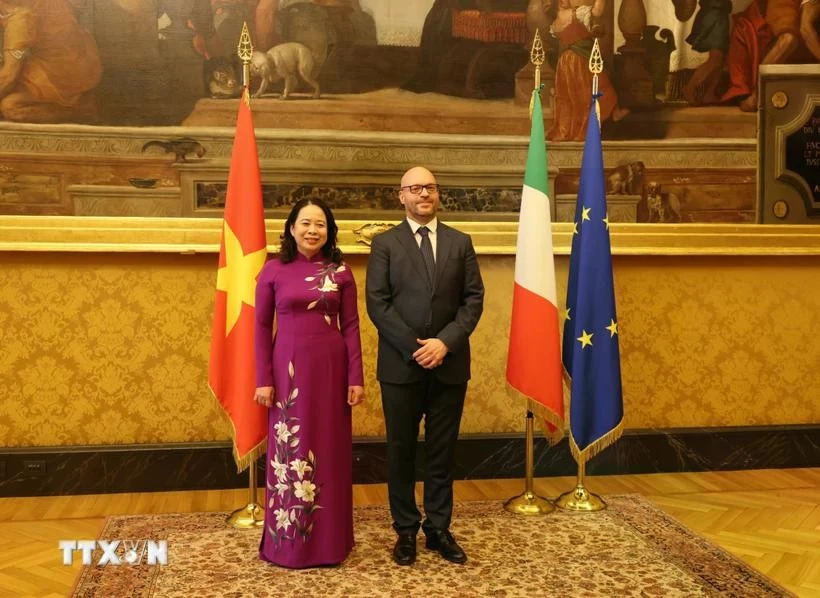 La vice-présidente vietnamienne Vo Thi Anh Xuân et le président de la Chambre des députés italienne, Lorenzo Fontana. Photo : VNA