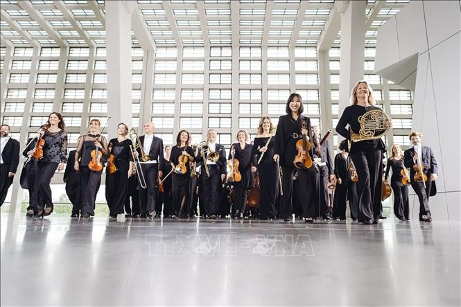 Des artistes de l'Orchestre symphonique de la Radio de Francfort. Photo : VNA
