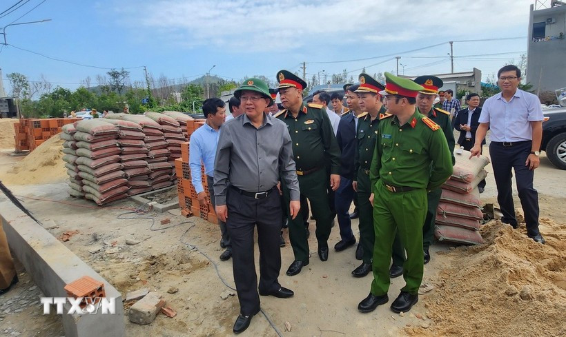 Le vice-Premier ministre Ho Quoc Dung a demandé la province de Gia Lai d'achever de la campagne Quang Trung d'ici le 15 janvier. Photo : VNA