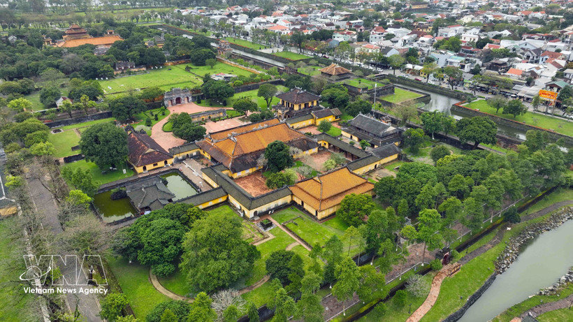 Le palais Dien Tho (situé dans la Cité impériale de Hue) était la résidence des impératrices douairières et de la grande impératrice douairière à cette époque. Il constitue l’un des joyaux architecturaux les mieux conservés jusqu’à nos jours. Photo : VNA