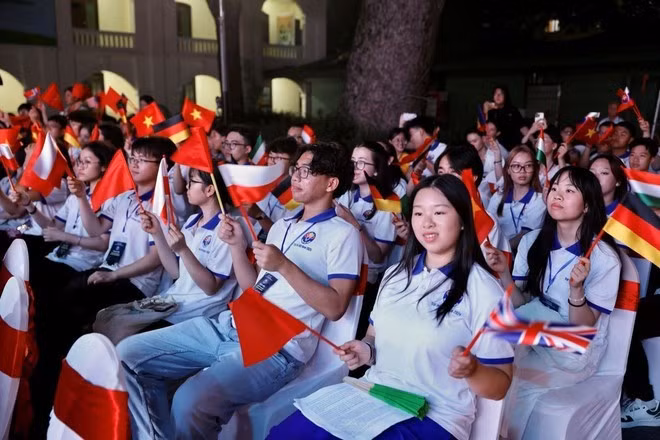Des jeunes Vietnamiens résidant à l’étranger au Camp d’été du Vietnam 2024. Photo : VNA