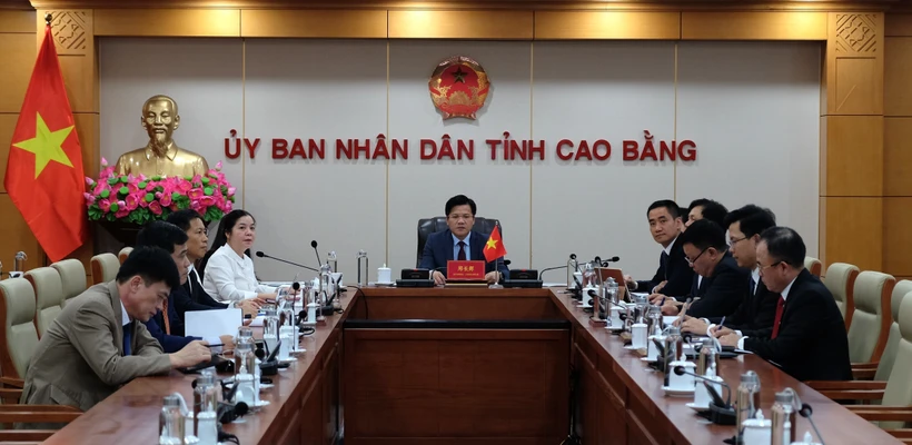 Représentants de Cao Bang lors de la réunion virturelle. Photo : VNA