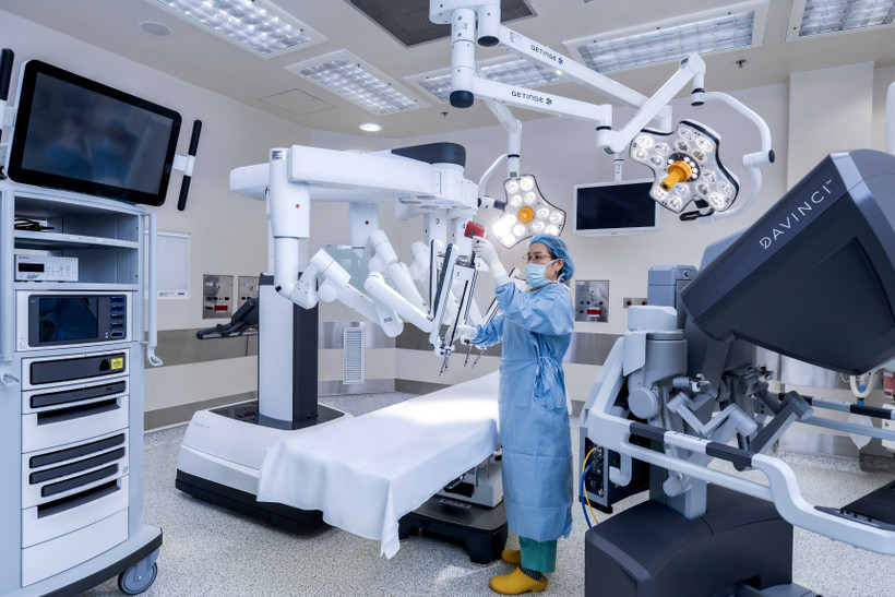 La création du Centre de chirurgie robotique de l’Hôpital FV de Hô Chi Minh-Ville marque une étape importante dans la stratégie de développement des technologies médicales de l’hôpital. Photo : VNA