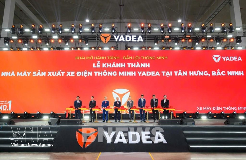 Le 1er mars, YADEA Vietnam a inauguré, pour la première phase, son usine intelligente située dans la zone industrielle de Tan Hung, à Bac Ninh. Photo : VNA