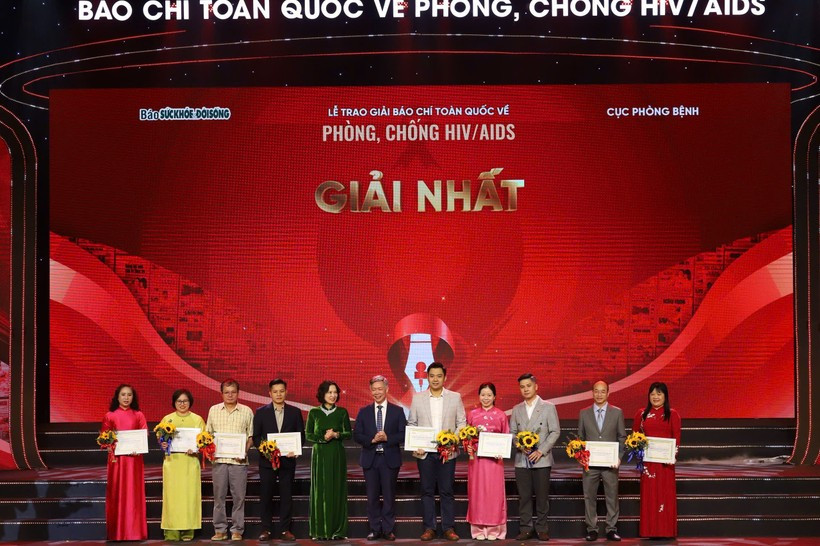 Les lauréats du premier prix. (Photo : PV/vietnam+)