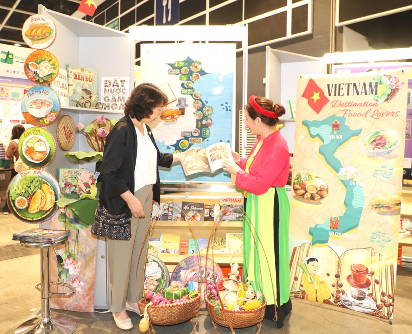 Le stand du Vietnam à la Foire du livre de Hong Kong. Photo : VNA