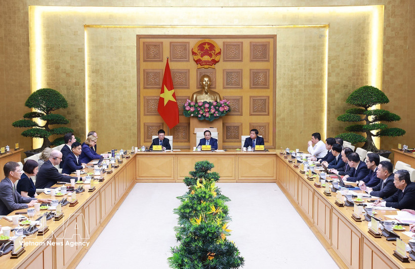 Le matin du 13 mai 2025, à Hanoï, le Premier ministre Pham Minh Chinh a rencontré des représentants d'entreprises américaines en activité au Vietnam. (Photo : VNA)