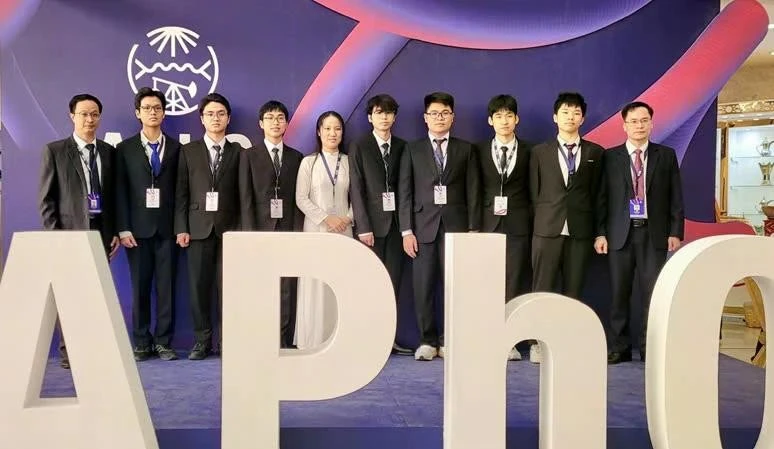 L'équipe vietnamienne aux Olympiades de physique d’Asie 2025. Photo : VNA