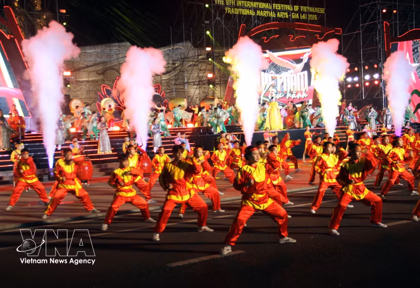 Dans la soirée du 2 août, le Service de la culture, des sports et du tourisme de la province de Gia Lai. Photo : VNA
