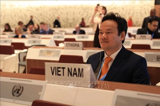 L'ambassadeur Mai Phan Dung, représentant permanent du Vietnam auprès des Nations Unies (ONU), de l'Organisation mondiale du commerce (OMC) et d'autres organisations internationales à Genève. Photo : VNA