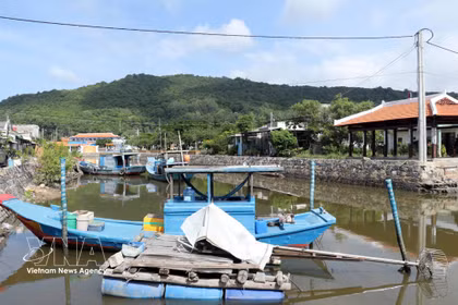 La Sarl pétrochimique de Long Son (LSP), qui exploite le complexe pétrochimique de Long Son à Hô Chi Minh-Ville, s'impose comme l'un des exemples les plus remarqués en matière de responsabilité sociale des entreprises à capitaux étrangers. Photo: VNA