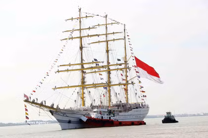 Le KRI Bima Suci, plus grand voilier-école d’Asie du Sud-Est. Photo: VNA