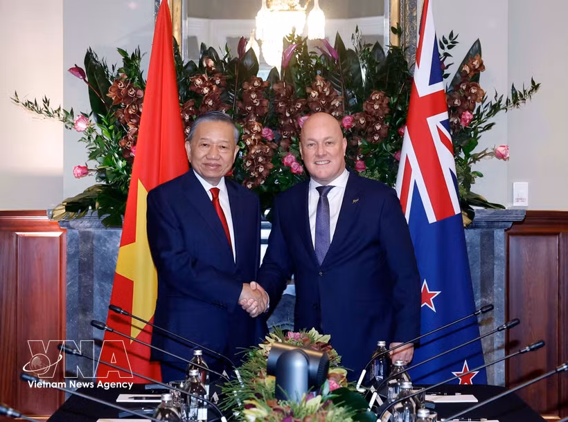 Le secrétaire général du Parti To Lam s’est entretenu le 13 août au matin (heure locale), à Auckland, avec le Premier ministre néo-zélandais, Christopher Luxon. Photo : VNA