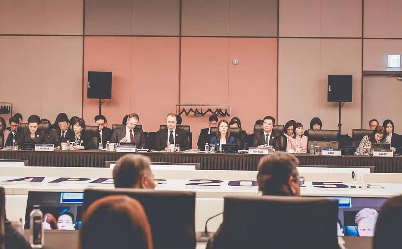 Le ministre Nguyen Hong Dien à la 36ᵉ réunion conjointe des ministres des Affaires étrangères et de l’Économie à Gyeongju. Photo : moit.gov.vn.jpg