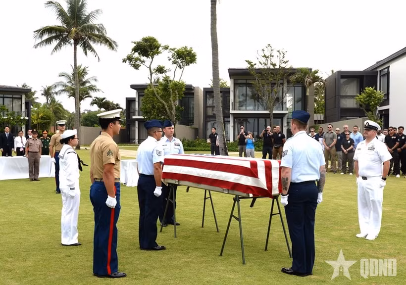 La 172e cérémonie de rapatriement des restes de militaires américains à Da Nang. Photo : Photo : qdnd.vn