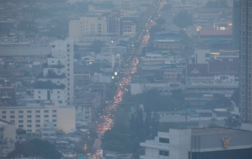 Bangkok est couvert par le smog. Photo : Xinhua/VNA