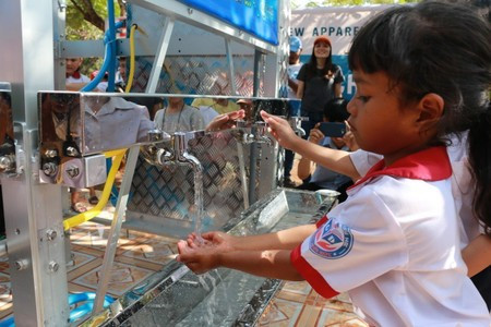 Le Vietnam s'efforce de promouvoir un développement durable, tout en garantissant les droits humains, notamment l'accès à l'eau potable et à l'assainissement. Illustration : VNA