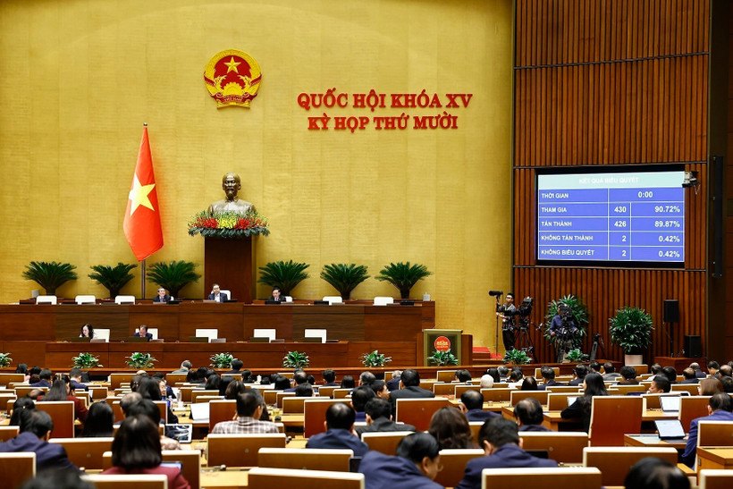 Les députés adoptent la Loi sur sur l’extradition. Photo : VNA