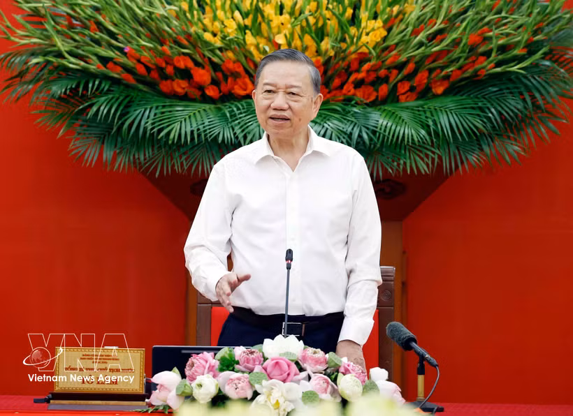 Le secrétaire général du Parti et président de l’État, To Lam, prend la parole lors de la réunion thématique du Comité central de pilotage pour le développement des sciences et technologies, l’innovation et la transformation numérique. Photo : VNA