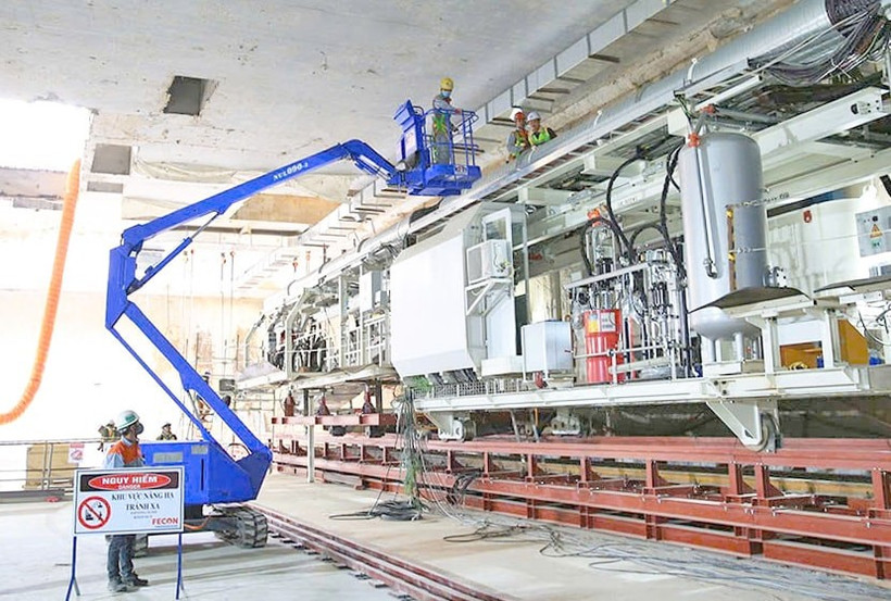 Un espace souterrain à la station S9 du réseau ferroviaire urbain reliant Nhon à Hanoi en construction. Photo : hanoimoi.vn