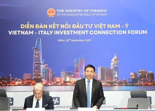 Le ministère vietnamien des Finances prend la parole lors du Forum de connexion des investissements 2025. Photo : VNA