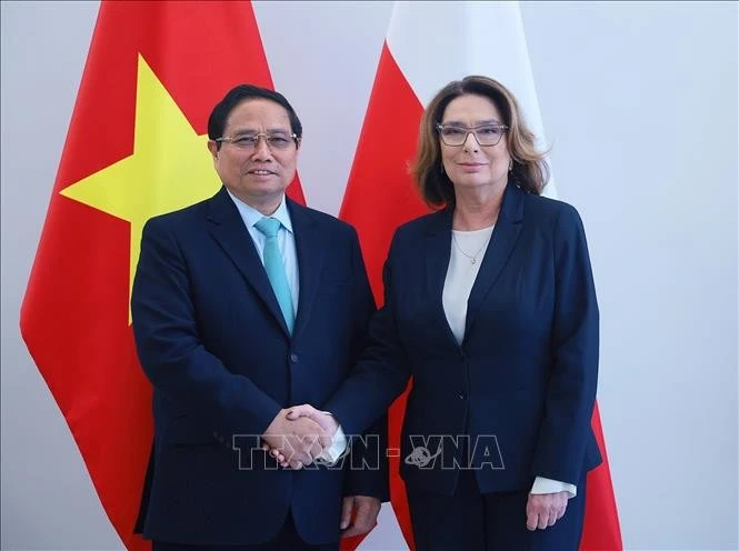 Le Premier ministre Pham Minh Chinh a eu le 17 janvier avec la présidente du Sénat polonais Malgorzata Kidawa-Blonska. Photo : VNA