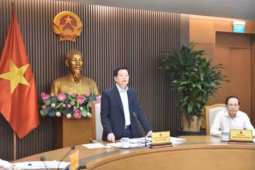 Le vice-Premier ministre Mai Van Chinh demande d'organiser une Fête du Vesak de l'ONU 2025 solennelle et sécurisée. Photo : baochinhphu.vn