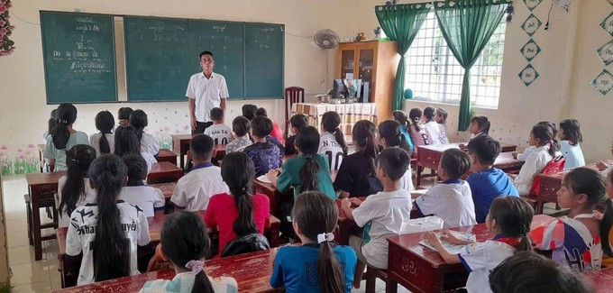 Les cours khmers sont organisés à la pagode Ta Mum, située dans la commune de Đinh Hoa. Photo : VNA