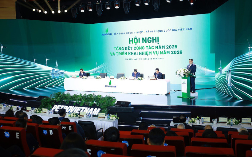 Le Premier ministre Pham Minh Chinh à la conférence consacrée au bilan des activités de 2025 et aux missions pour 2026 du Groupe industriel-énergétique national du Vietnam (Petrovietnam). Photo : VNA