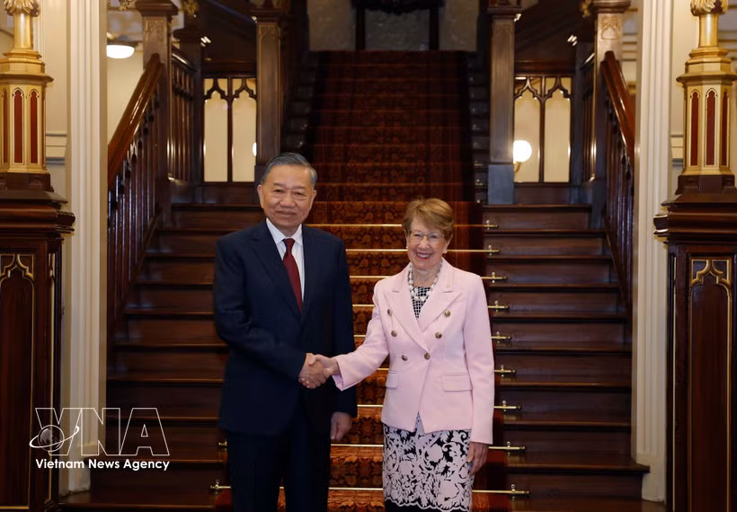 Le secrétaire général du Parti et président vietnamien To Lam et la gouverneure de la Nouvelle-Galles du Sud, Margaret Beazley. Photo : VNA